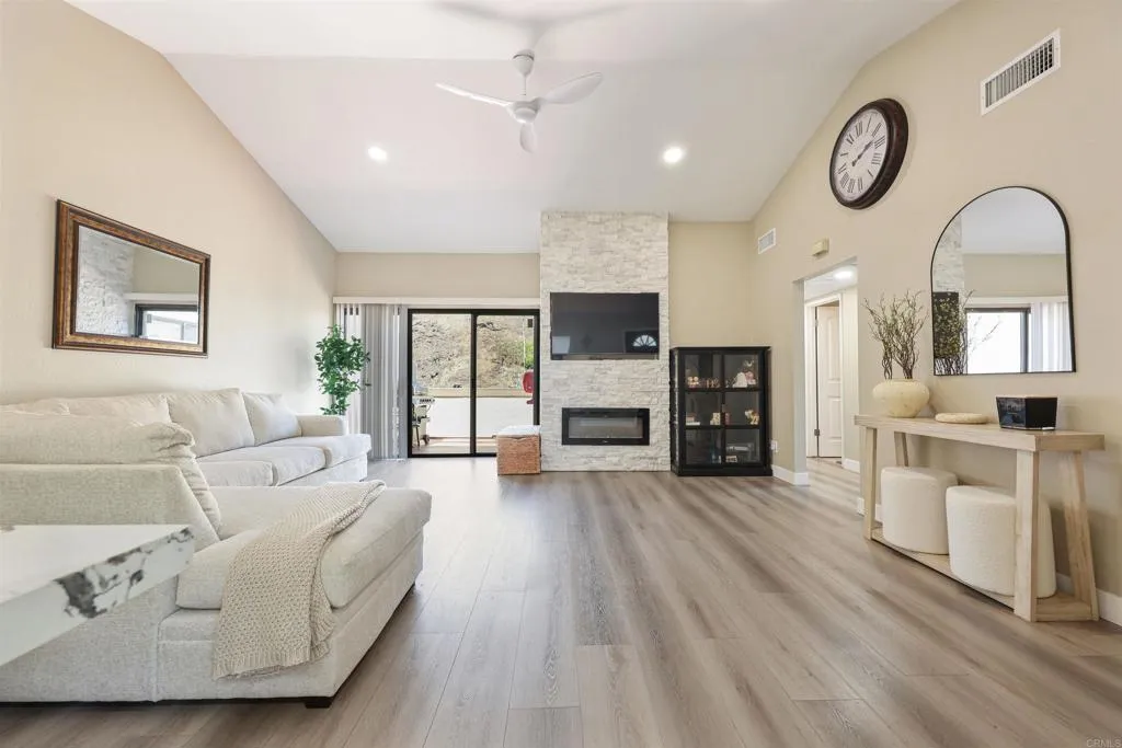 https://cdn.realtyfeed.com/cdn/127/306430876/86c31d2f35fd00819b72a8ac3261f8a4.webp