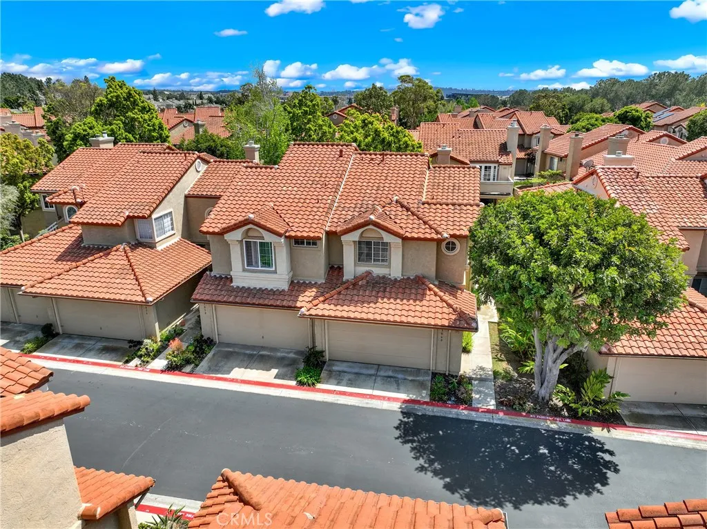 Photo #4: OC25095219 Listing 