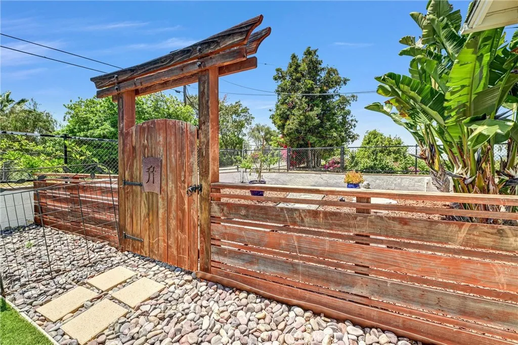 https://cdn.realtyfeed.com/cdn/127/306430940/78e626494c5c21b939a0a6fe295d8106.webp