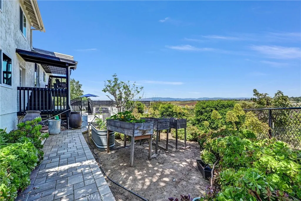 https://cdn.realtyfeed.com/cdn/127/306430940/9f4d381de866576106c66463510b1c72.webp