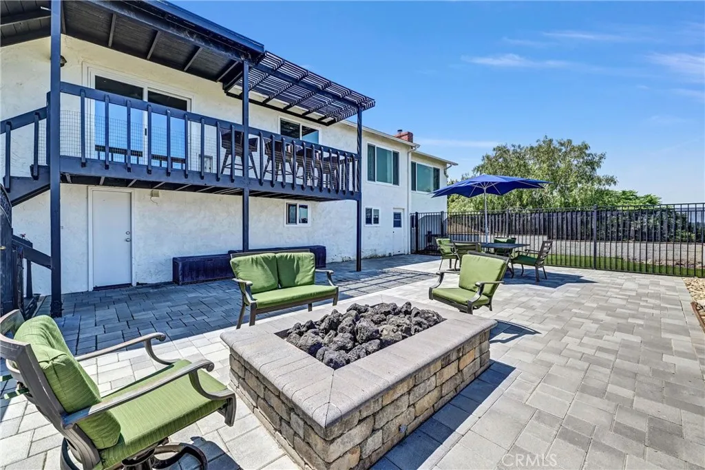 https://cdn.realtyfeed.com/cdn/127/306430940/d90e0b8ba27d17f4956918ae6c0e2367.webp