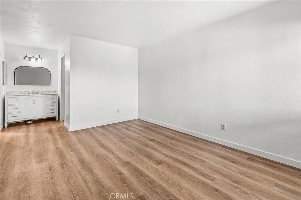Photo #13: OC25097212 Listing: Photo #13