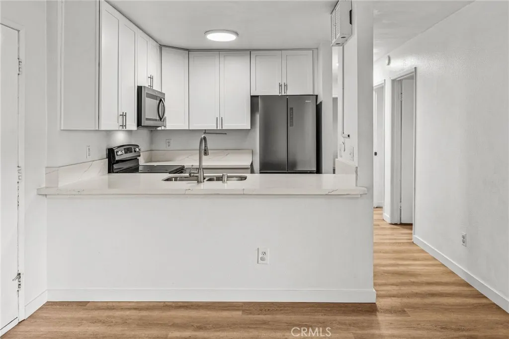 Photo #4: OC25097212 Listing 