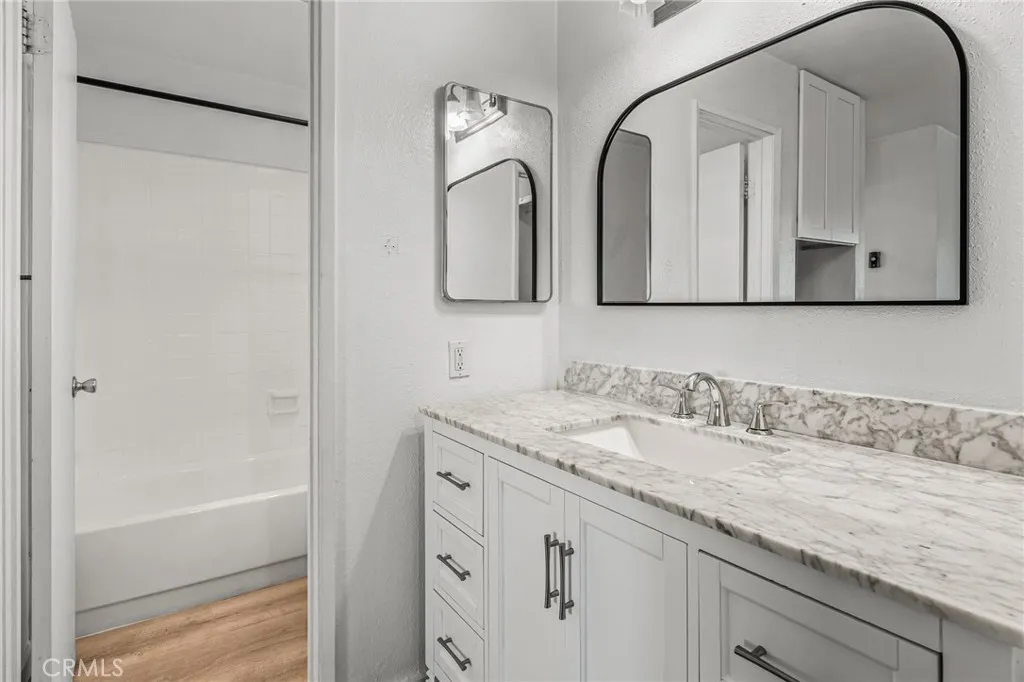 Photo #14: OC25097212 Listing: Photo #14