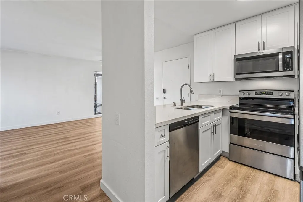 Photo #6: OC25097212 Listing 