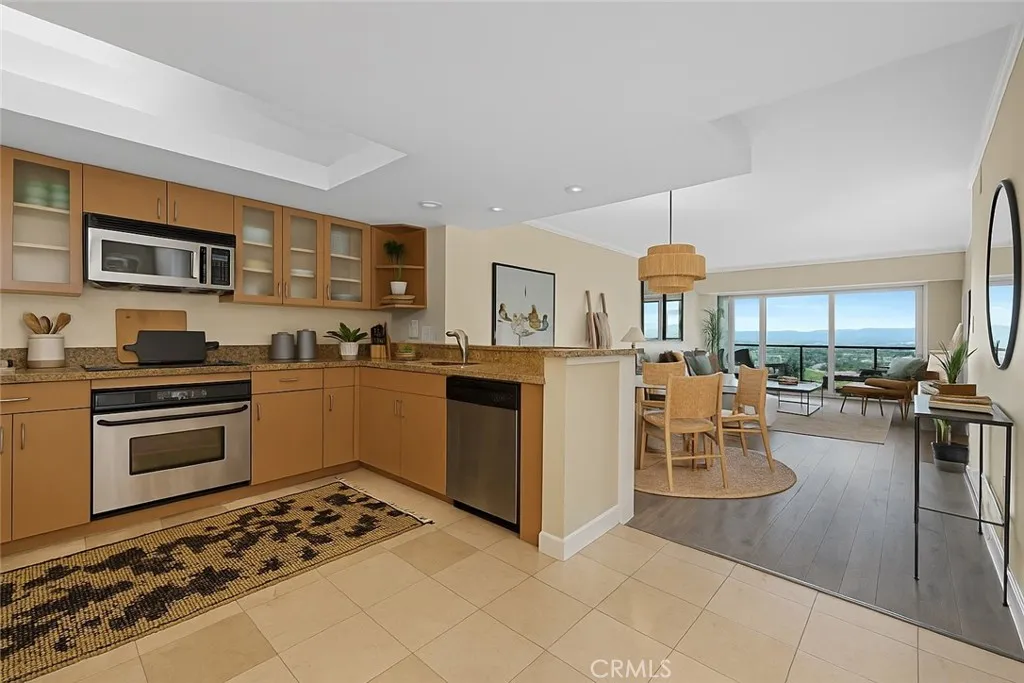 13700 Marina Pointe Drive Unit 1610, Marina Del Rey, Ca 90292 - Photo 4 of 25, Marina Del Rey, CA
