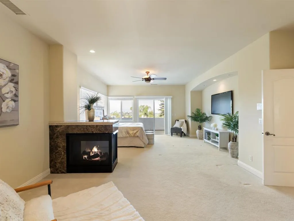 https://cdn.realtyfeed.com/cdn/127/306431337/2e2143fde00e9270e20773bafaf82d77.webp