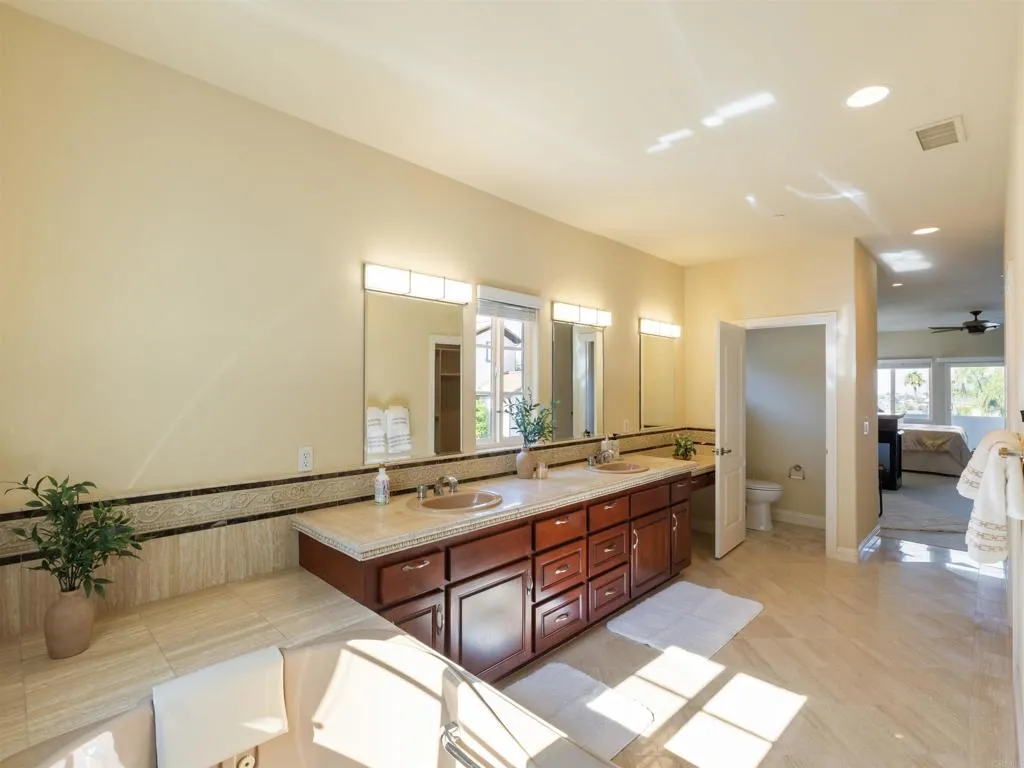 https://cdn.realtyfeed.com/cdn/127/306431337/5e81738bf5cd2a38ac12f6170a35fa3d.webp