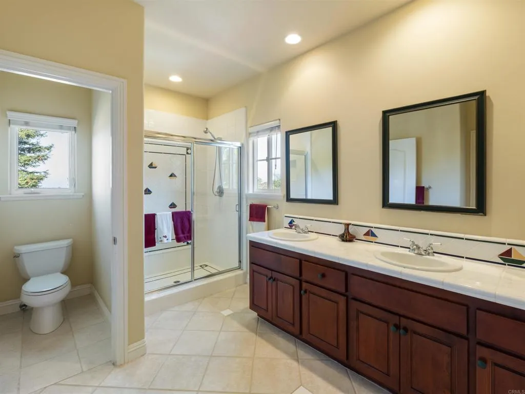 https://cdn.realtyfeed.com/cdn/127/306431337/b6a0d37e4f7a52c76feca3936195a9f0.webp