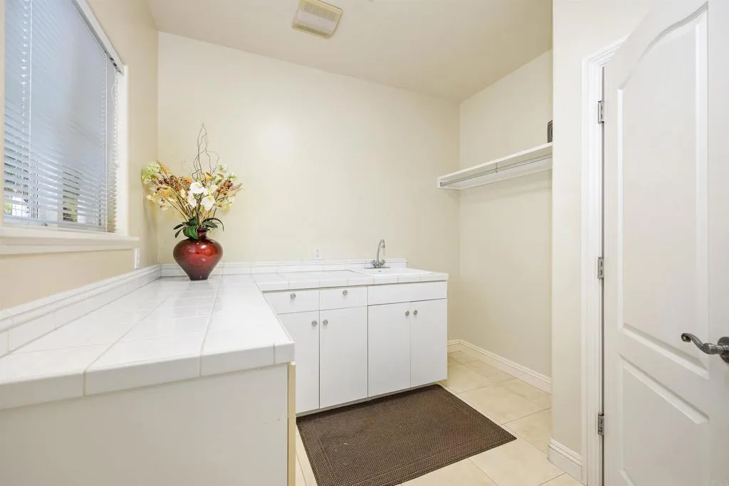https://cdn.realtyfeed.com/cdn/127/306431337/d07ab005c0f27db13bfd52cc4bcc7add.webp