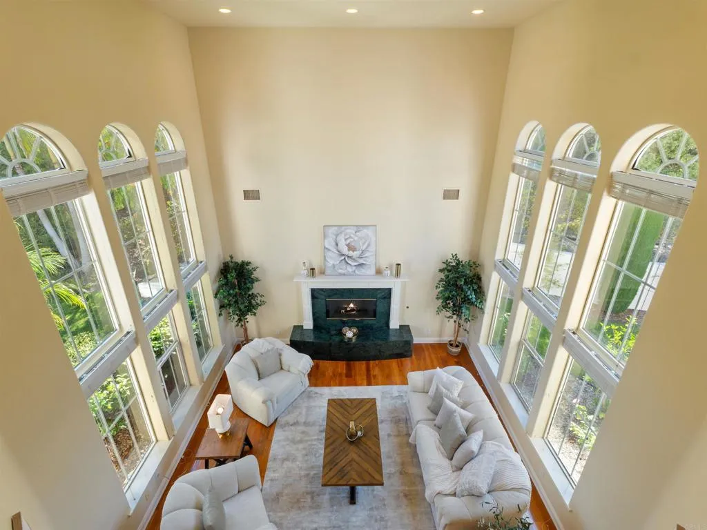 https://cdn.realtyfeed.com/cdn/127/306431337/f87c115ff655b66476cc96b565bbbb21.webp