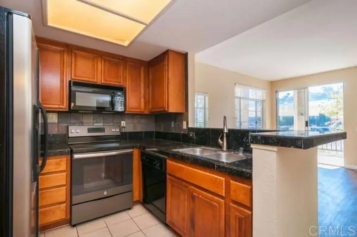 Photo #6: PTP2503228 Listing 