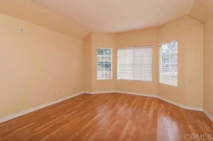 https://cdn.realtyfeed.com/cdn/127/306431664/68bea4102846b78a6c65044ba015ebf4.webp