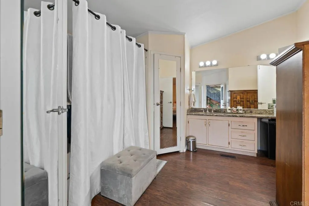 https://cdn.realtyfeed.com/cdn/127/306432201/2a6b5052583f93f0dd6422b619da135b.webp