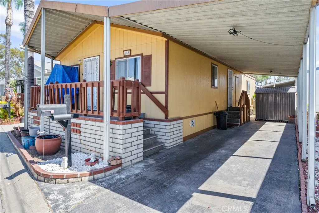10001 W Frontage Unit 188, South Gate, Ca 90280 - Photo 3 of 27, South Gate, CA