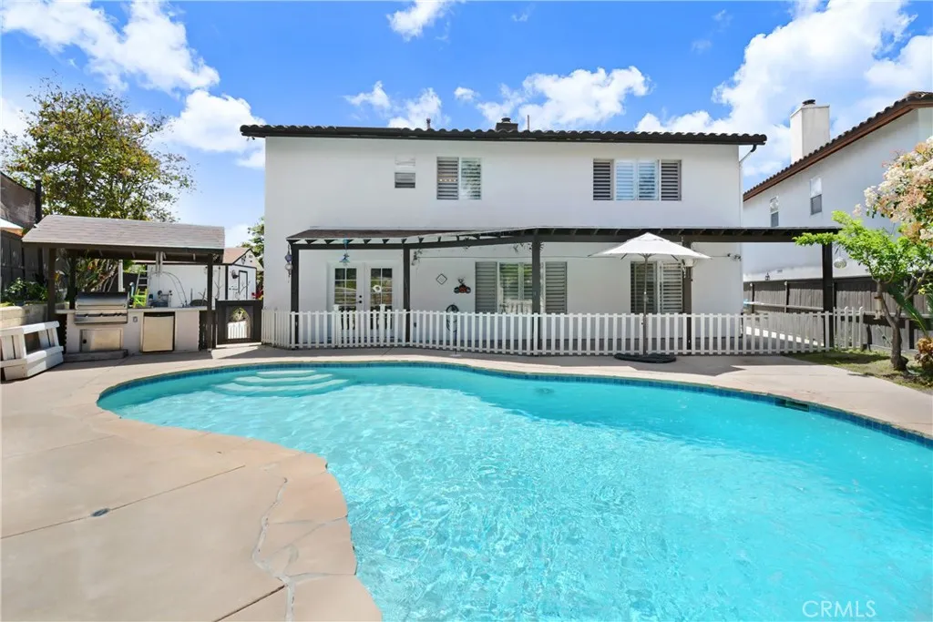 https://cdn.realtyfeed.com/cdn/127/306432392/4812169dae8b825f5776ef97ab09ac65.webp