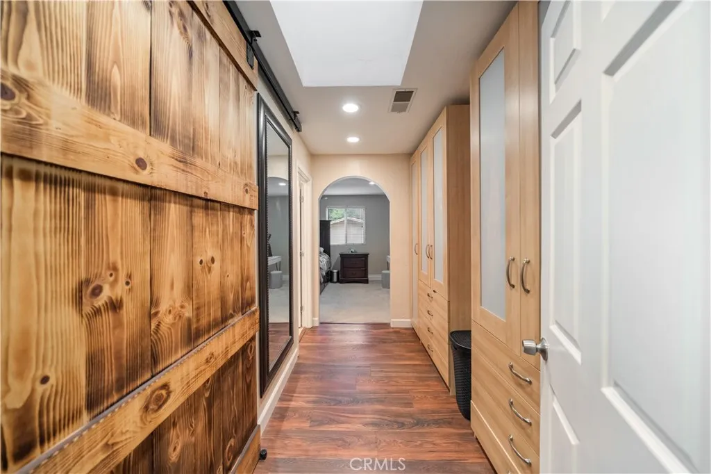 https://cdn.realtyfeed.com/cdn/127/306432557/12aa1e9fd947914b1399d63a3e40fdbd.webp