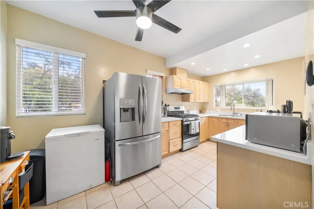 https://cdn.realtyfeed.com/cdn/127/306432557/91b44c933d85b89fe85fe5bacd67ba40.webp