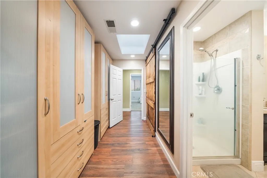 https://cdn.realtyfeed.com/cdn/127/306432557/b8aee65dcee75a7e7afa05f5a82561e3.webp