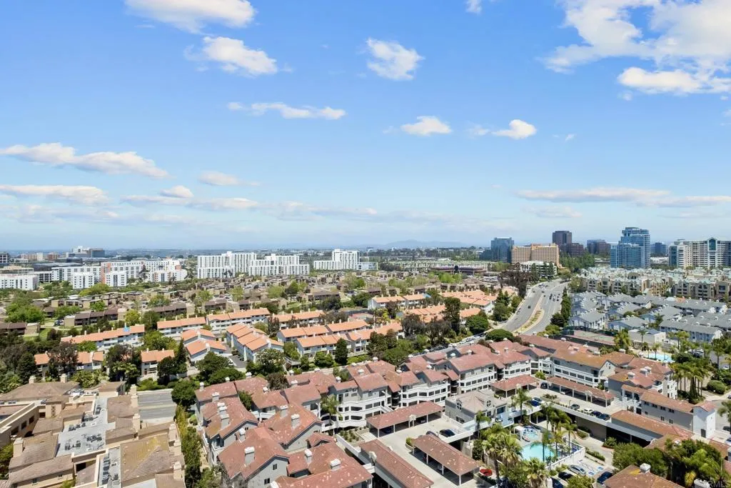 https://cdn.realtyfeed.com/cdn/127/306432821/c2d5ce58f949881b9668780a7a10e438.webp