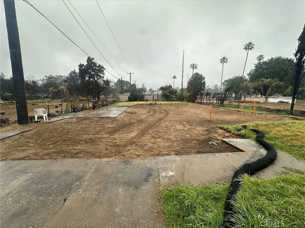 509 W Altadena Drive