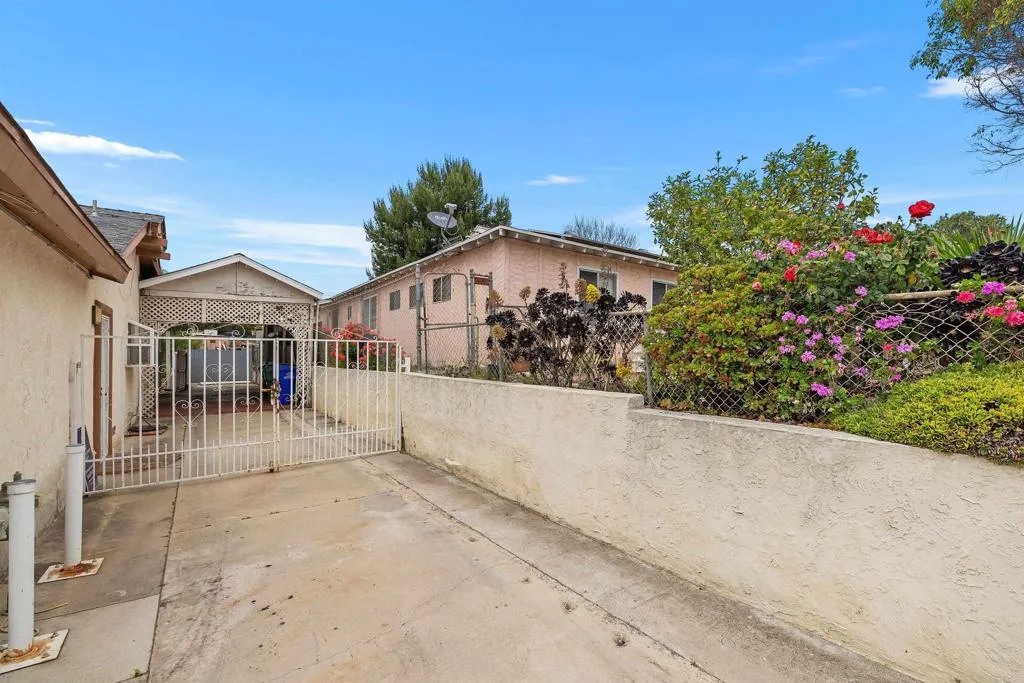 https://cdn.realtyfeed.com/cdn/127/306433026/5e92004d570b652629a8612448c51af0.webp