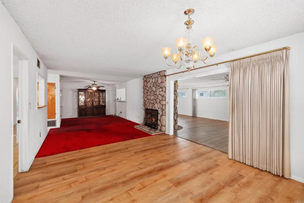 https://cdn.realtyfeed.com/cdn/127/306433026/a416c73eacfce950d70afaefc565c975.webp