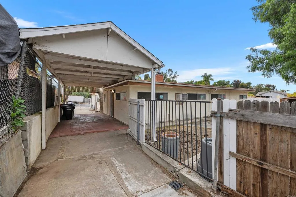 https://cdn.realtyfeed.com/cdn/127/306433026/b3e4554608ddf1477f0329c1feacde2d.webp