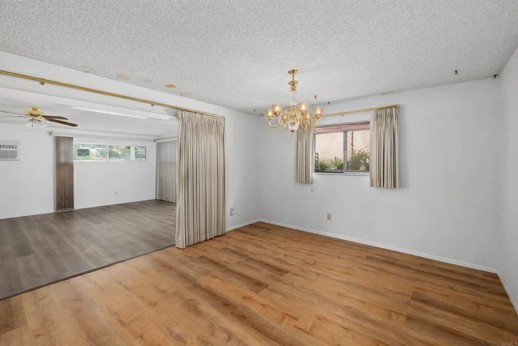 https://cdn.realtyfeed.com/cdn/127/306433026/b73950800a96af1ab44099bbb4778a6e.webp