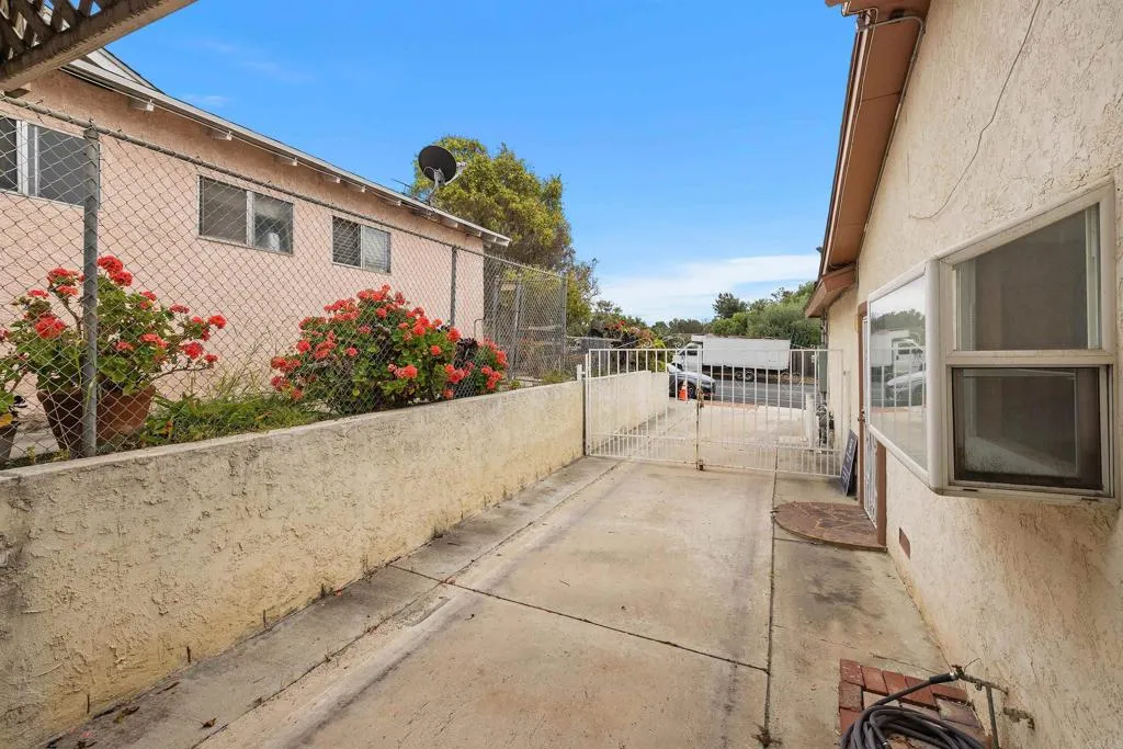https://cdn.realtyfeed.com/cdn/127/306433026/ffb68d9cc1ad98d2c02c44bd96fa516c.webp