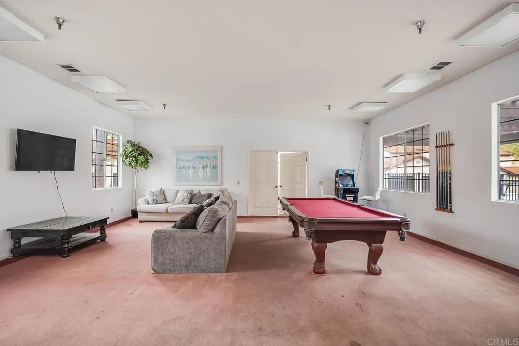 https://cdn.realtyfeed.com/cdn/127/306433035/12196346ef5a5ce701e9306024d5a936.webp