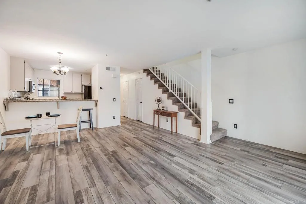 https://cdn.realtyfeed.com/cdn/127/306433035/7808b4ee588b9cced5d3e9611a67d2f0.webp
