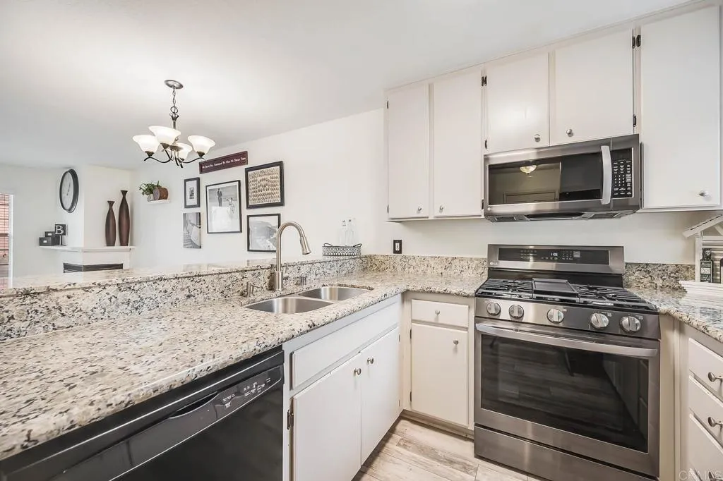 https://cdn.realtyfeed.com/cdn/127/306433035/fd9b8e768f54d0187ccdd3942832f16d.webp