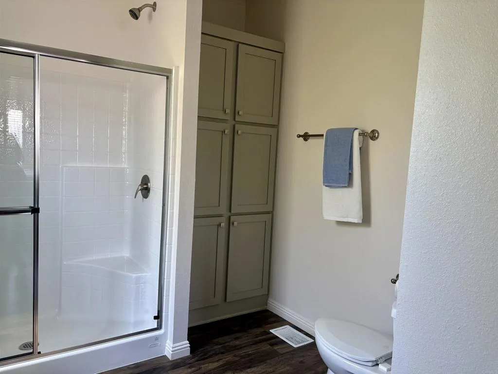 https://cdn.realtyfeed.com/cdn/127/306433278/ffbf8f24a5d37e57cd5b1d53cbf3f42f.webp