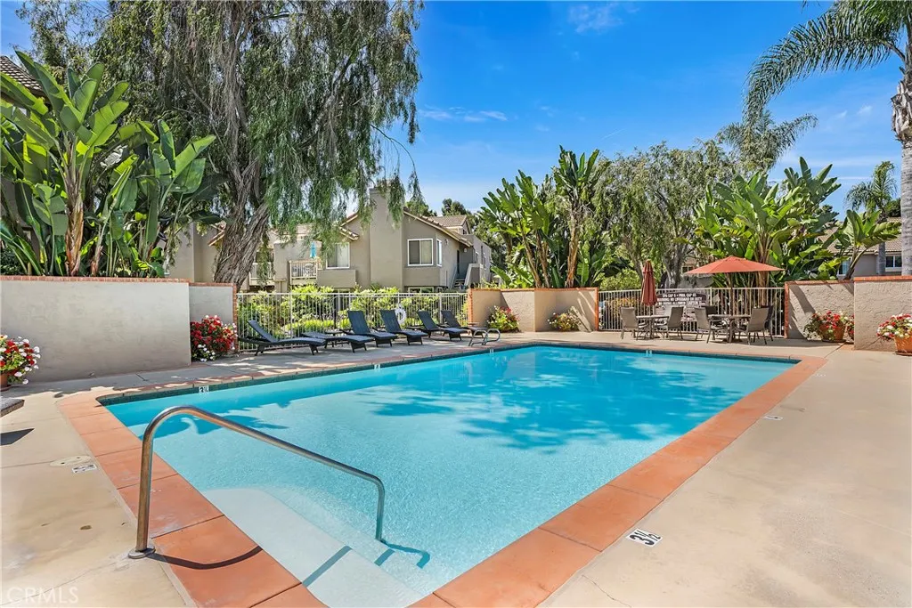 https://cdn.realtyfeed.com/cdn/127/306433330/cb26f32711a543f9e483c0487f4e65c0.webp
