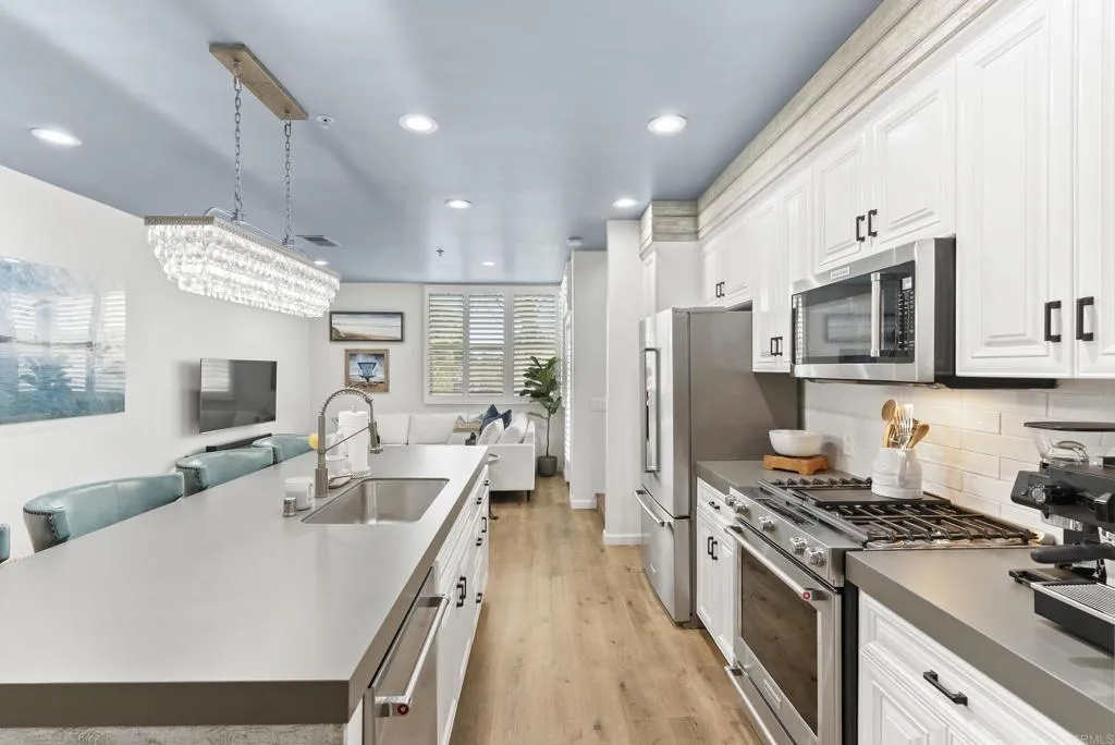 Encinitas, CA 92024