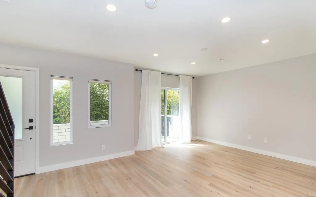Photo #6: NDP2504471 Listing 