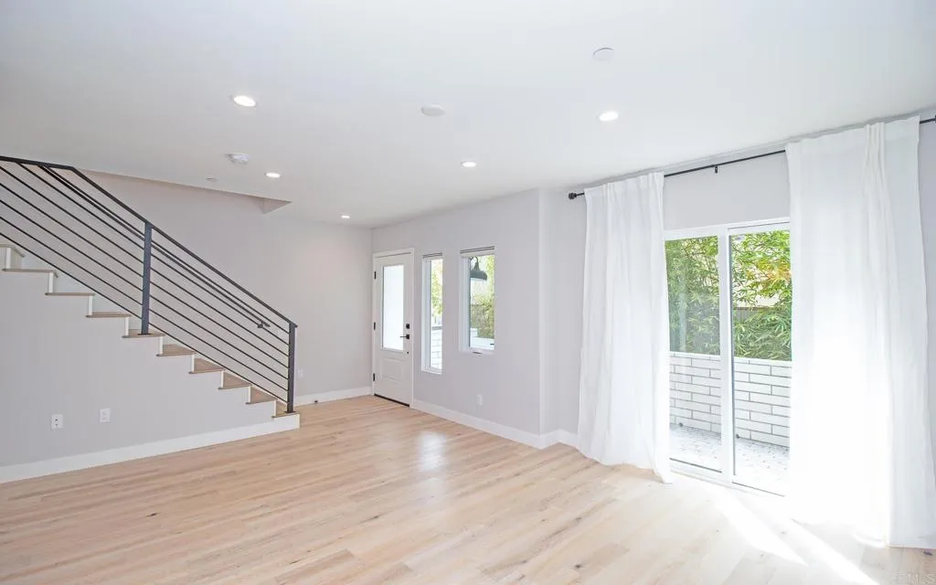 Photo #5: NDP2504471 Listing 