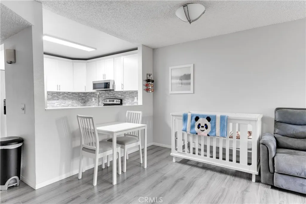 Photo #5: SW25101147 Listing 