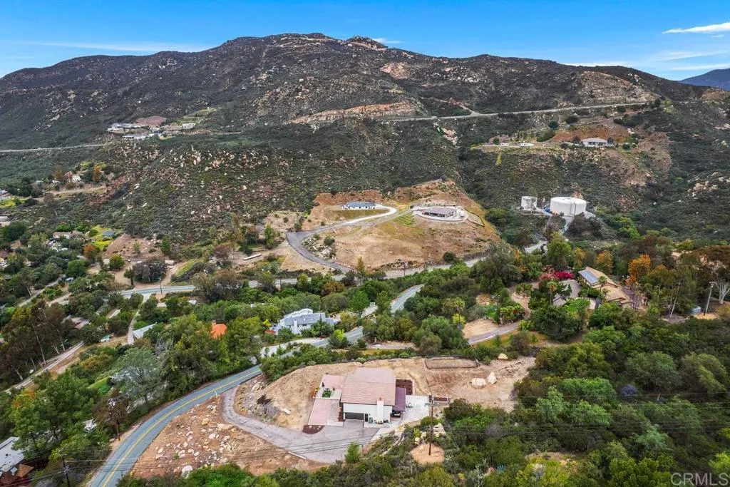https://cdn.realtyfeed.com/cdn/127/306433642/0638e0d2bed64510423248d7cc9e67a7.webp