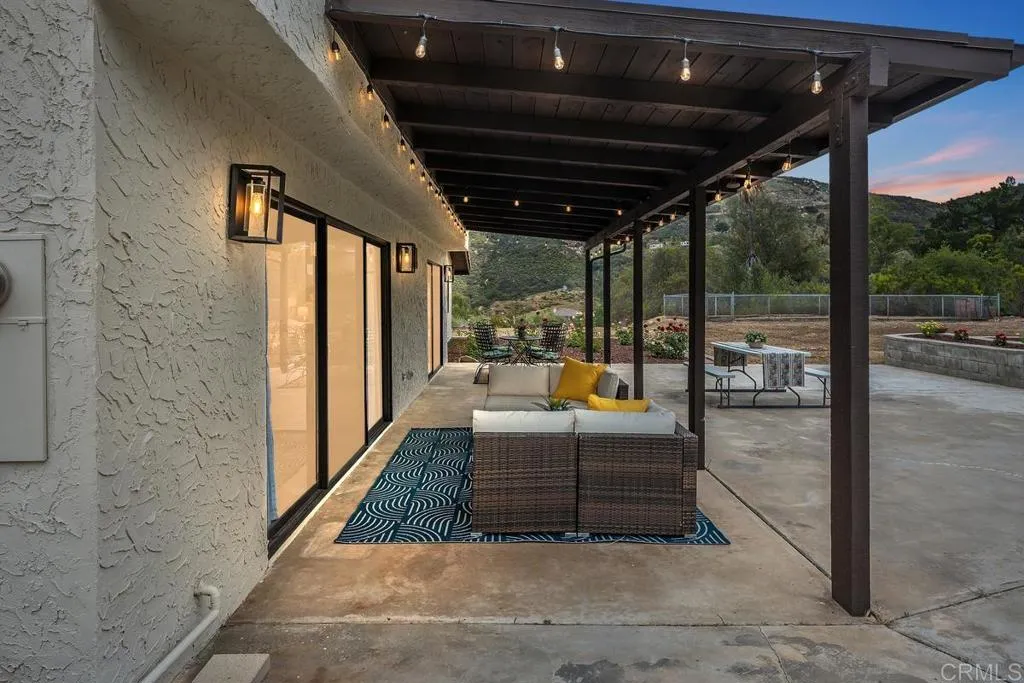 https://cdn.realtyfeed.com/cdn/127/306433642/1eedbc527d6d22f53c08c08cf710231a.webp
