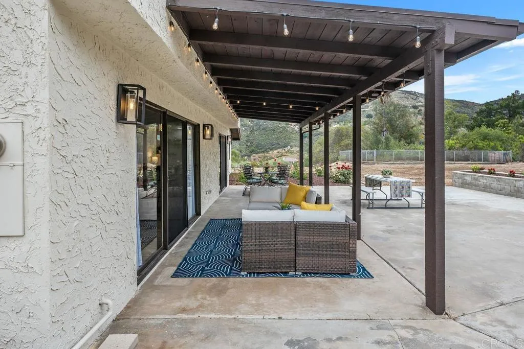 https://cdn.realtyfeed.com/cdn/127/306433642/719962f6cc05b08a4d39989ef2507d7b.webp