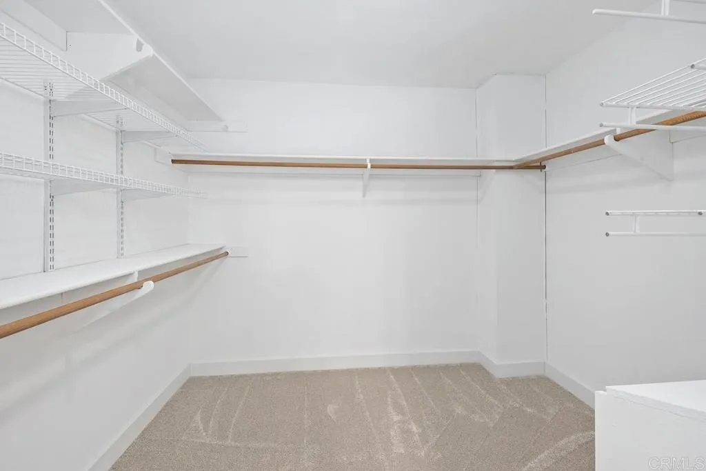 https://cdn.realtyfeed.com/cdn/127/306433642/90359b03f583b75bb8f0d26f119fd8c9.webp