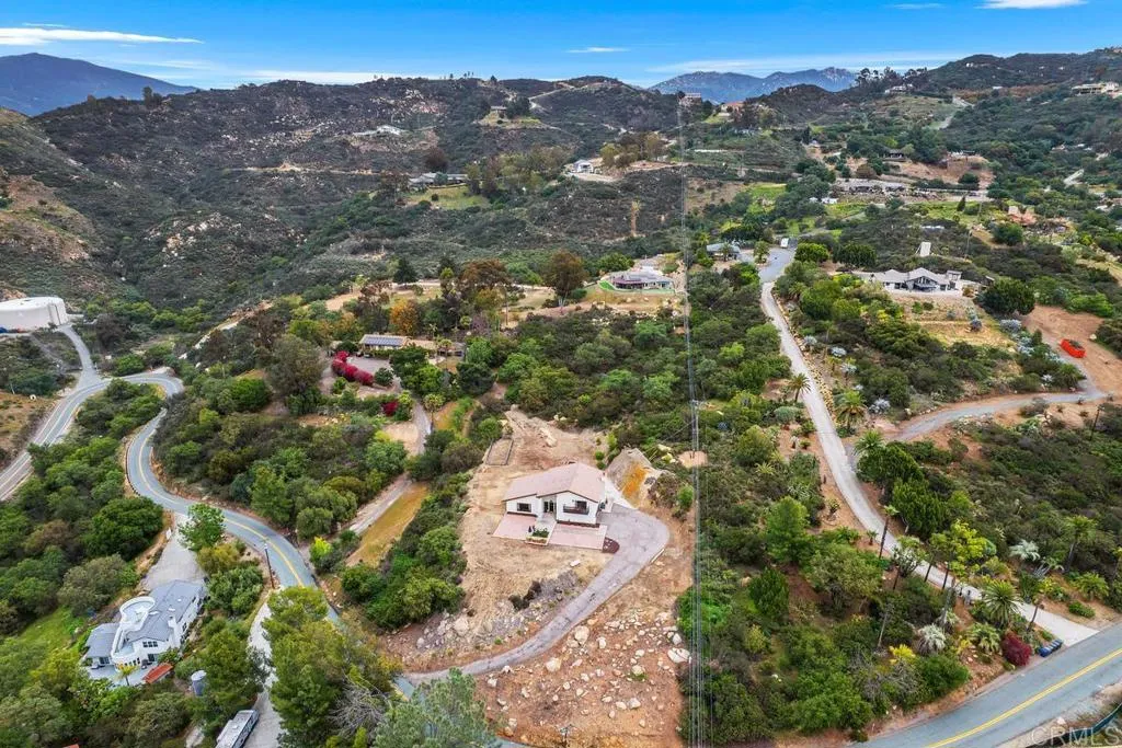 https://cdn.realtyfeed.com/cdn/127/306433642/c65a4af1b3b4fbd031b2d54d20e02e8e.webp
