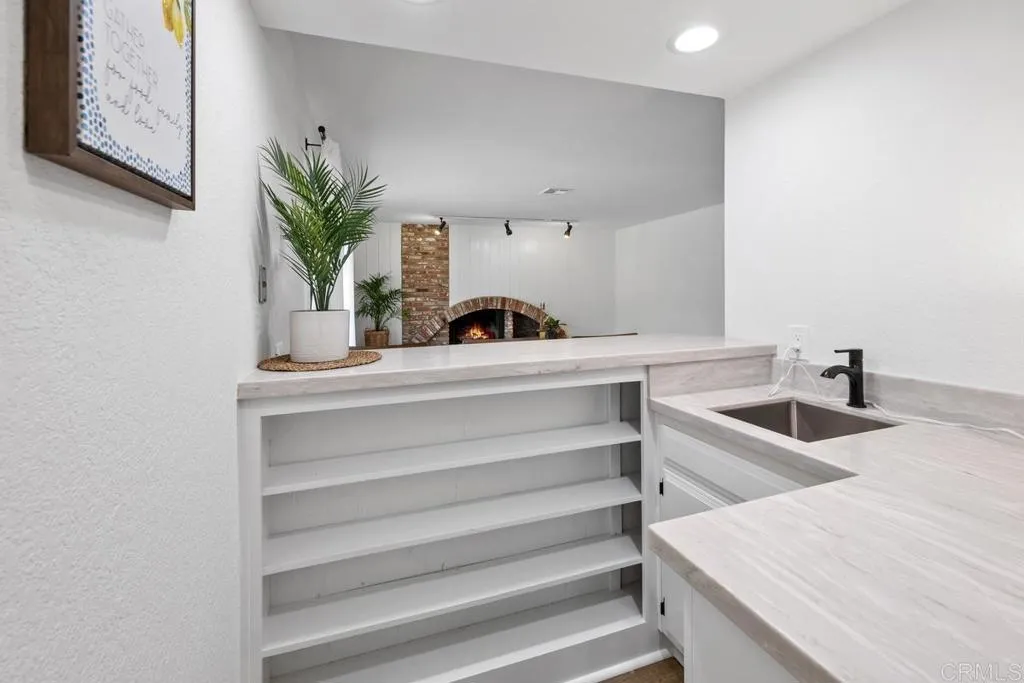 https://cdn.realtyfeed.com/cdn/127/306433642/f148b7f47660b26159bc37d1a012863f.webp