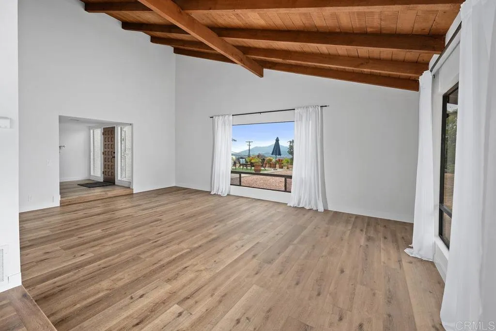 https://cdn.realtyfeed.com/cdn/127/306433642/f5aa1a0808641c637d5a1f14bb08155b.webp