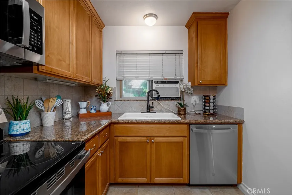 Photo #3: SW25096060 Listing 
