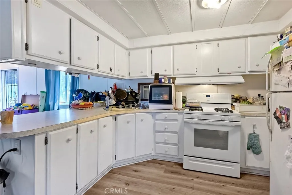 https://cdn.realtyfeed.com/cdn/127/306433802/4438976ae4043dddadab7d81bf2457b9.webp