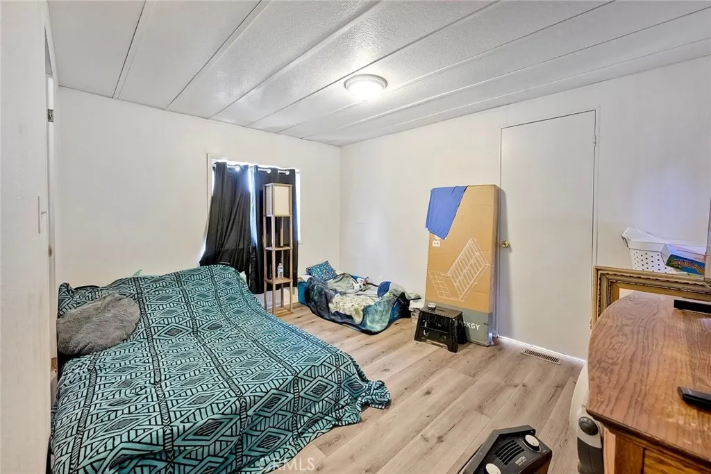 https://cdn.realtyfeed.com/cdn/127/306433802/a81c999d4f3920bb25cdd18b65eda8c5.webp