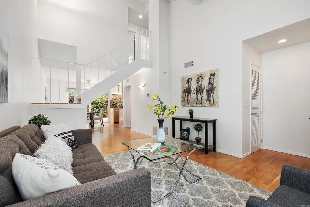 Photo #5: NDP2504495 Listing 